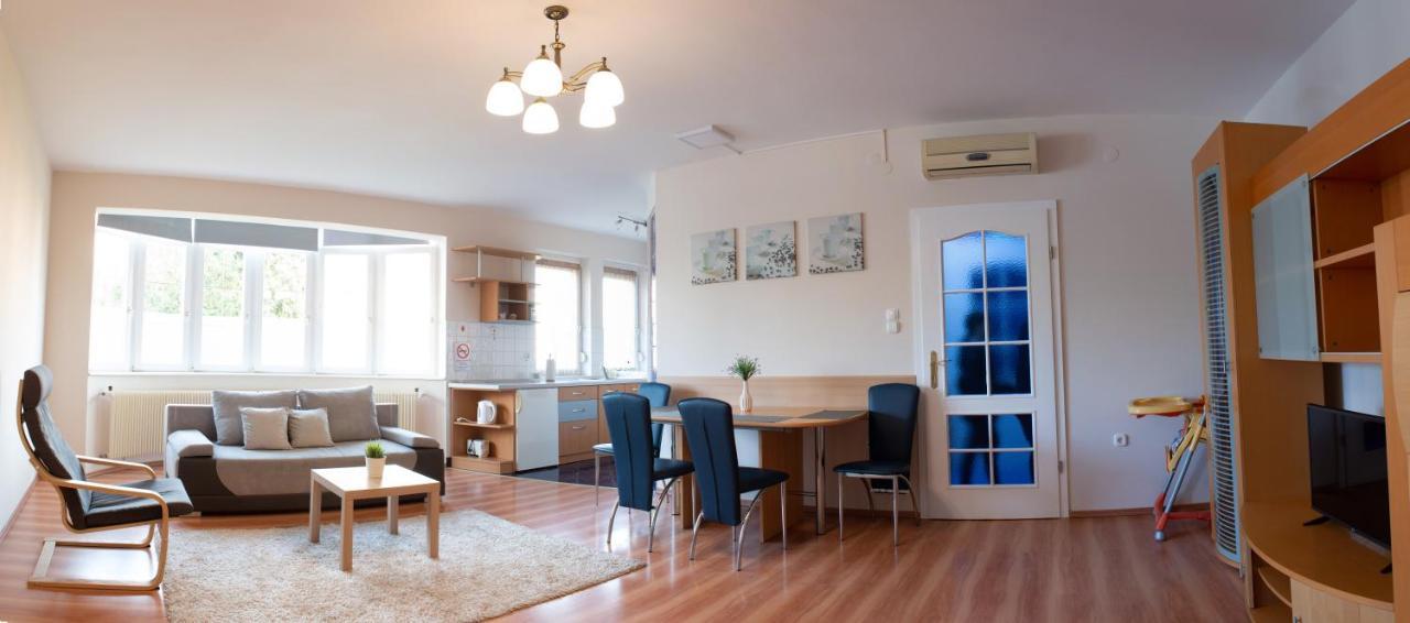 Titan Apartman Дьюла Экстерьер фото