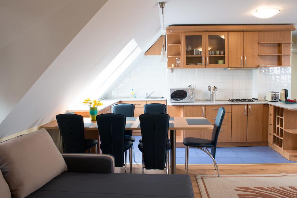 Titan Apartman Дьюла Экстерьер фото